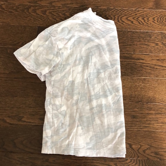 Old Navy Women’s Crop T- EUC - Picture 4 of 5